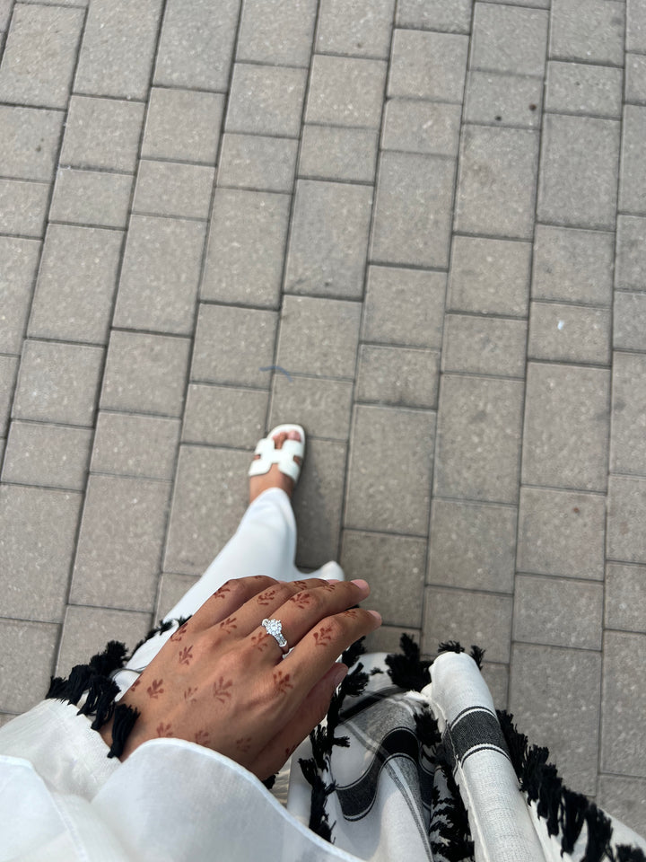 White Rumaal Keffiyeh Abaya